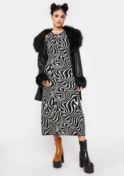 Another Girl Dresses Swirl Knit Midi Dress