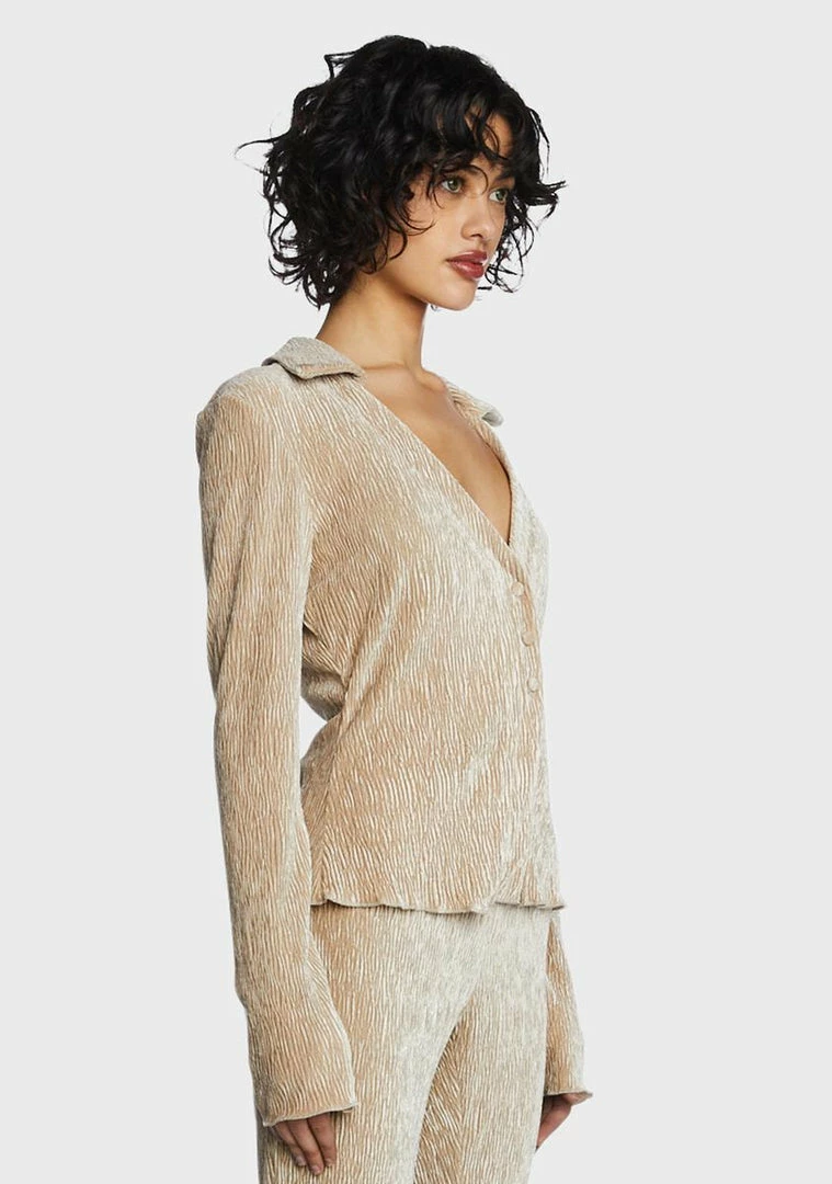 Wholesale π― Pretty Garbage Tops Beige Plisse Knit Collared π Shirt βοΈ 5 Pretty Garbage Tops Beige Plisse Knit Collared Shirt